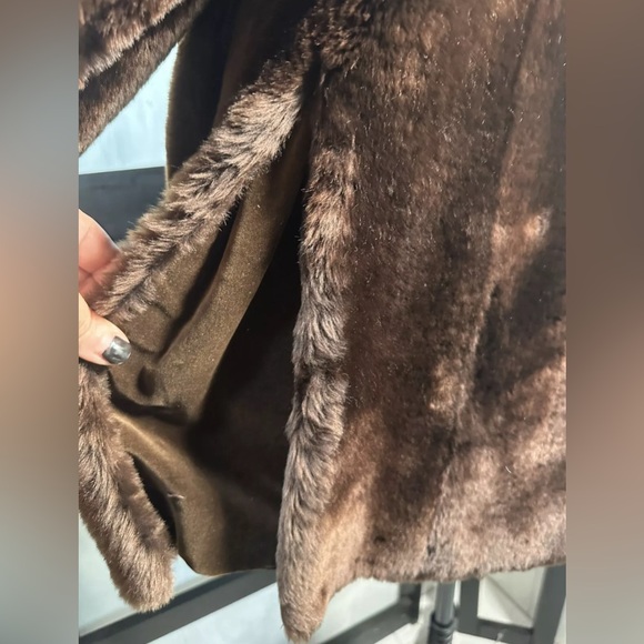 Capitol Fur Shop D.C. Paris Brown Mouton LAMB Shearling Coat, size Large, MINT - Picture 5 of 10
